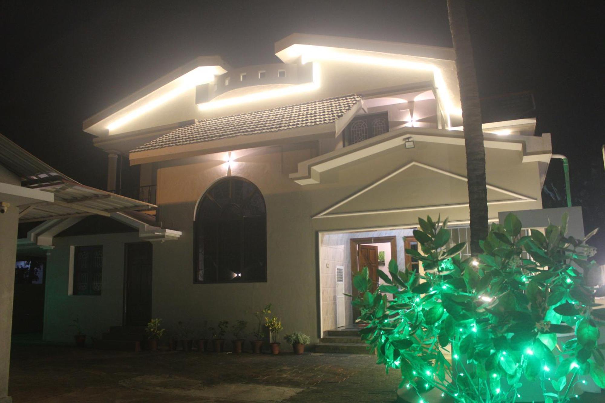 Tropical Villa Homestay Mangalore Eksteriør billede